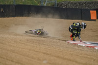 brands-hatch-photographs;brands-no-limits-trackday;cadwell-trackday-photographs;enduro-digital-images;event-digital-images;eventdigitalimages;no-limits-trackdays;peter-wileman-photography;racing-digital-images;trackday-digital-images;trackday-photos